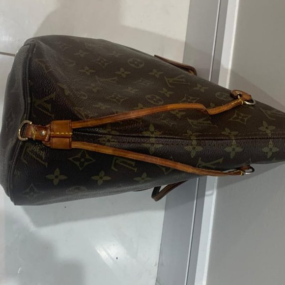 Authentic Louis Vuitton Neverfull MM - Picture 7 of 13